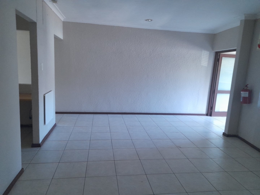 To Let commercial Property for Rent in Kenilworth Western Cape